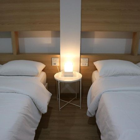 Boon Street Hostel Bangkok Luaran gambar